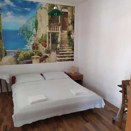 Apartament *